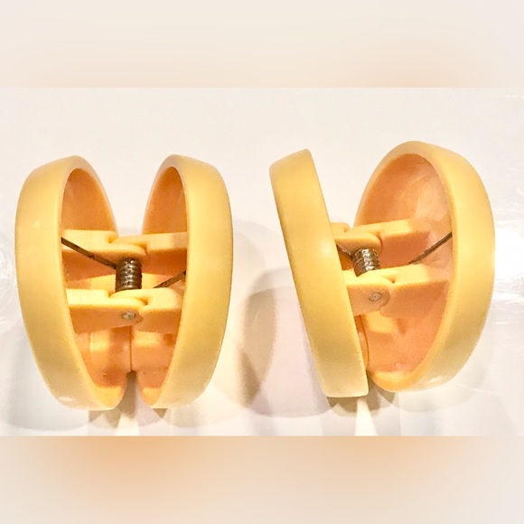 2 Double Sided Lemon Slices Chip Clips - Picture 2 of 2